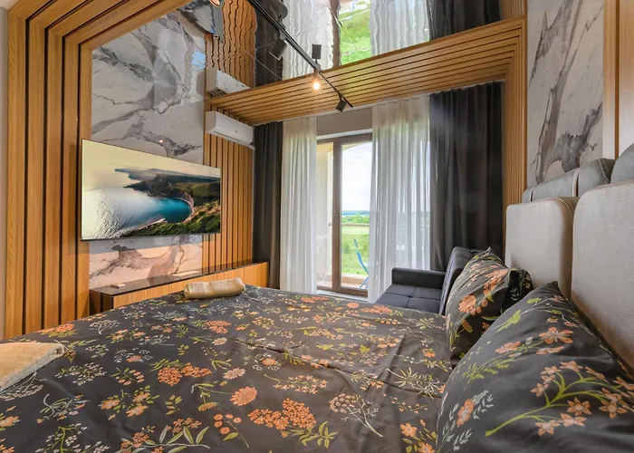 Azur Ap19 Шкорпиловци